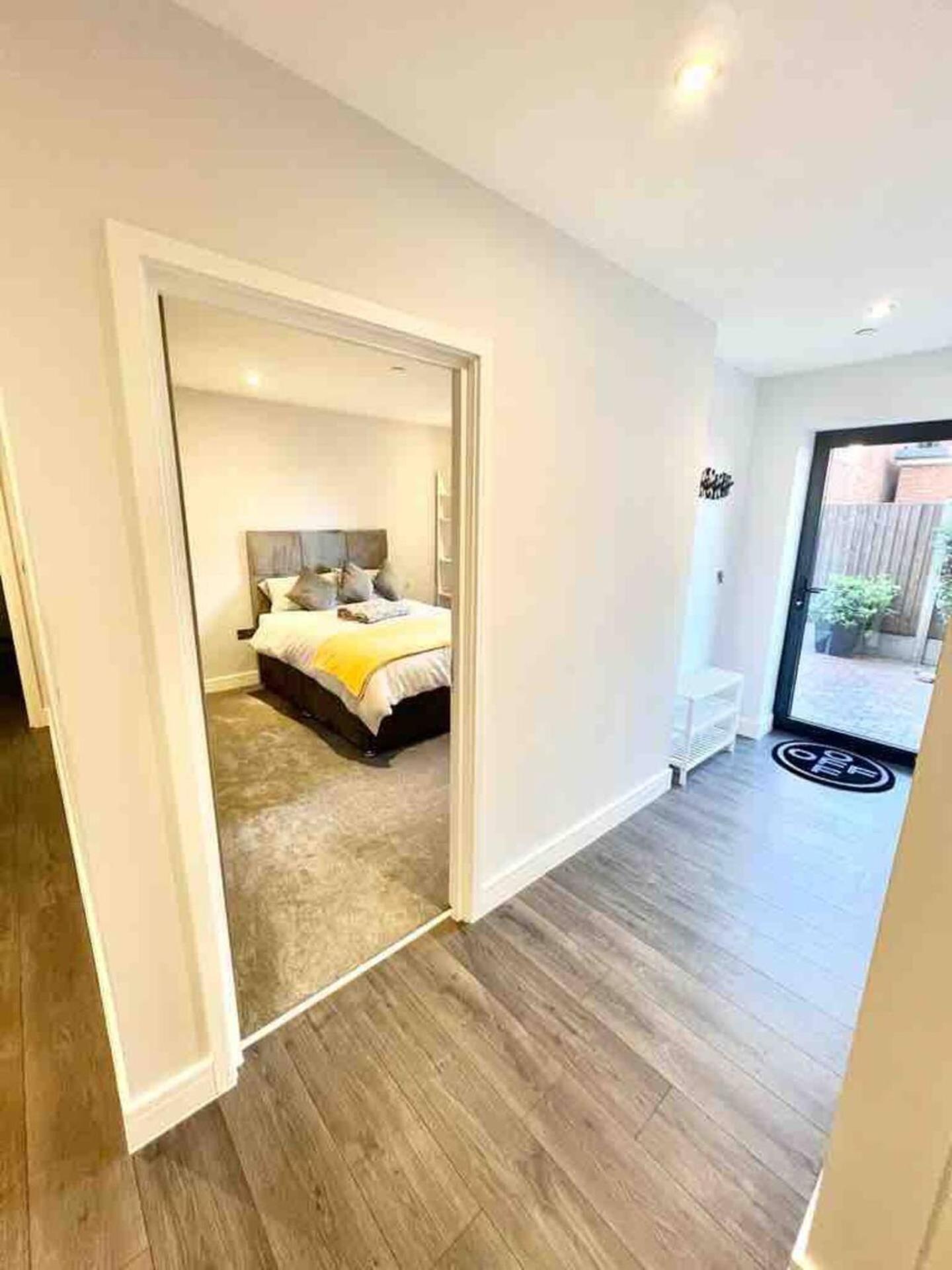 D & D Luxury Apartments Stanmore  Exterior photo