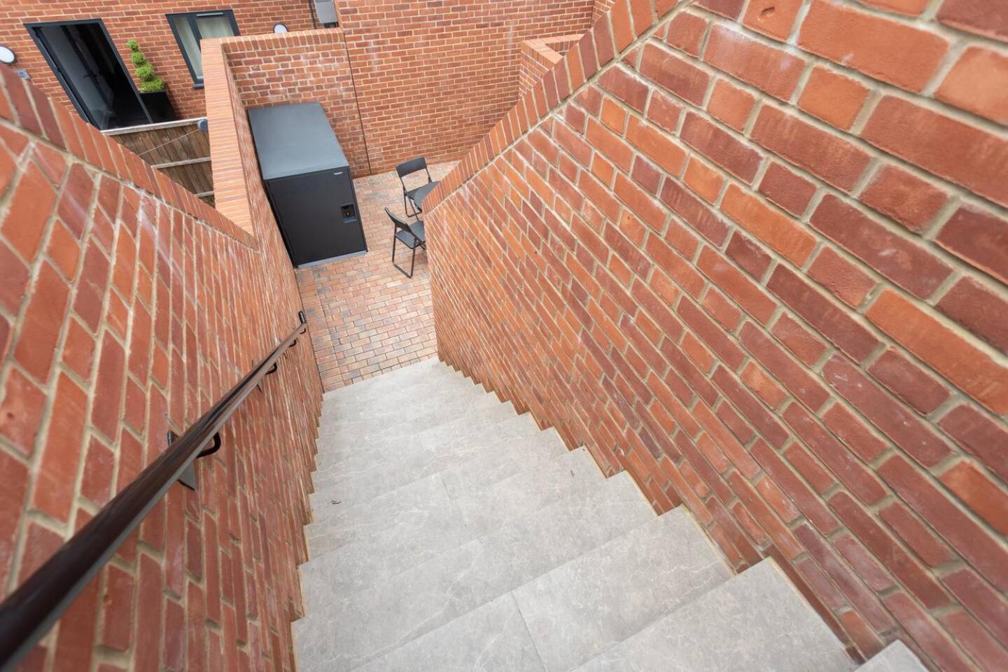 D & D Luxury Apartments Stanmore  Exterior photo
