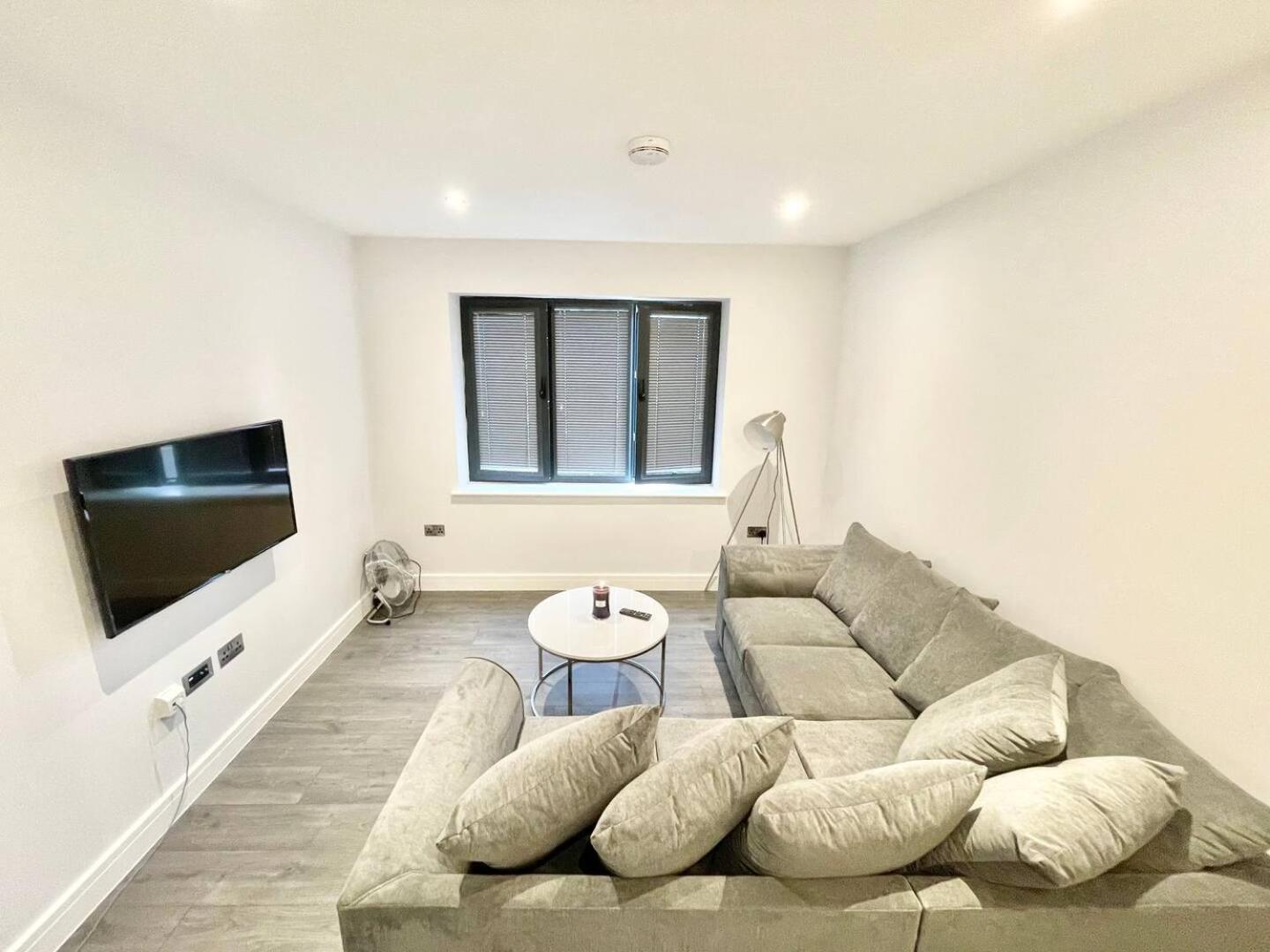 D & D Luxury Apartments Stanmore  Exterior photo