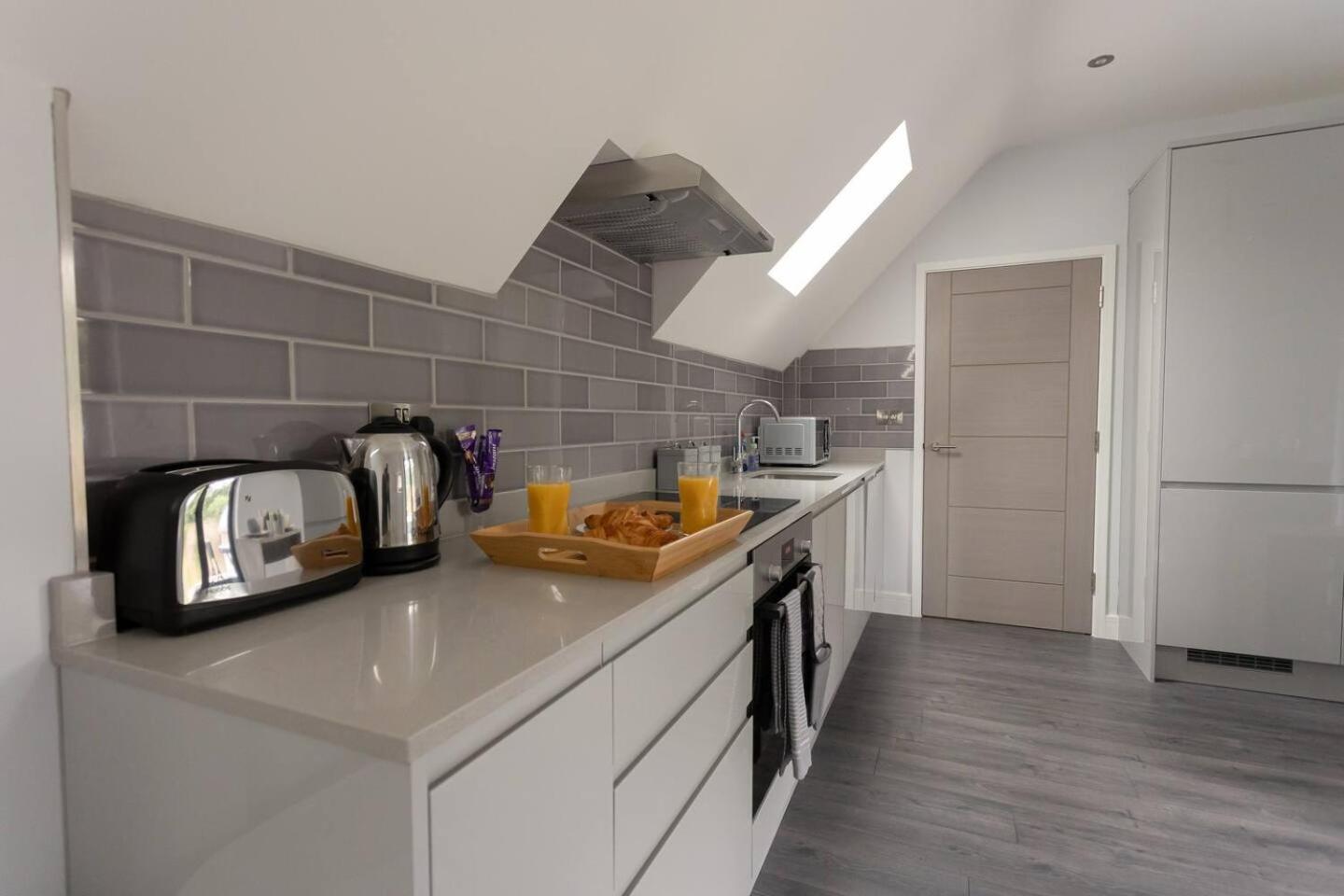 D & D Luxury Apartments Stanmore  Exterior photo
