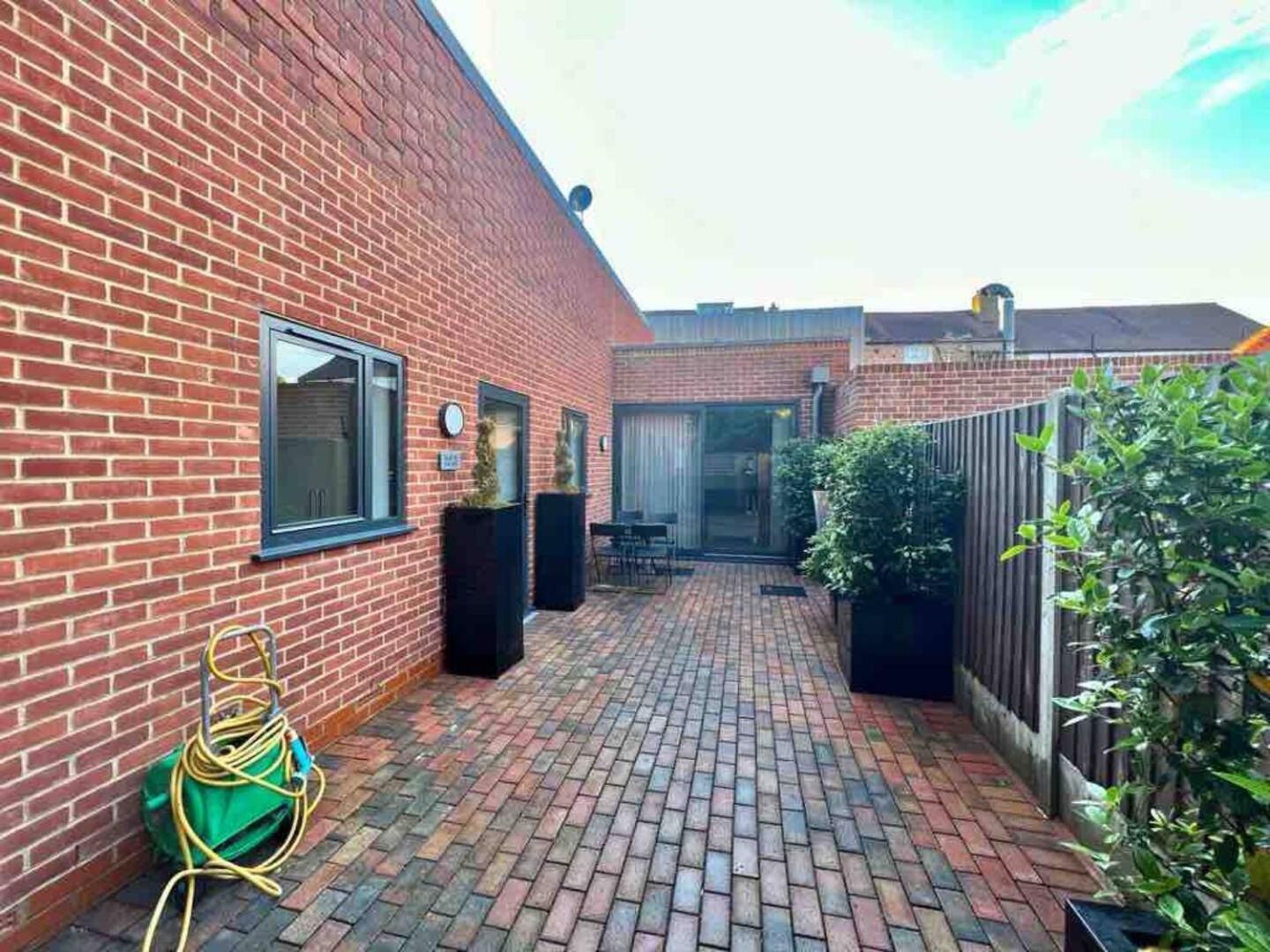 D & D Luxury Apartments Stanmore  Exterior photo
